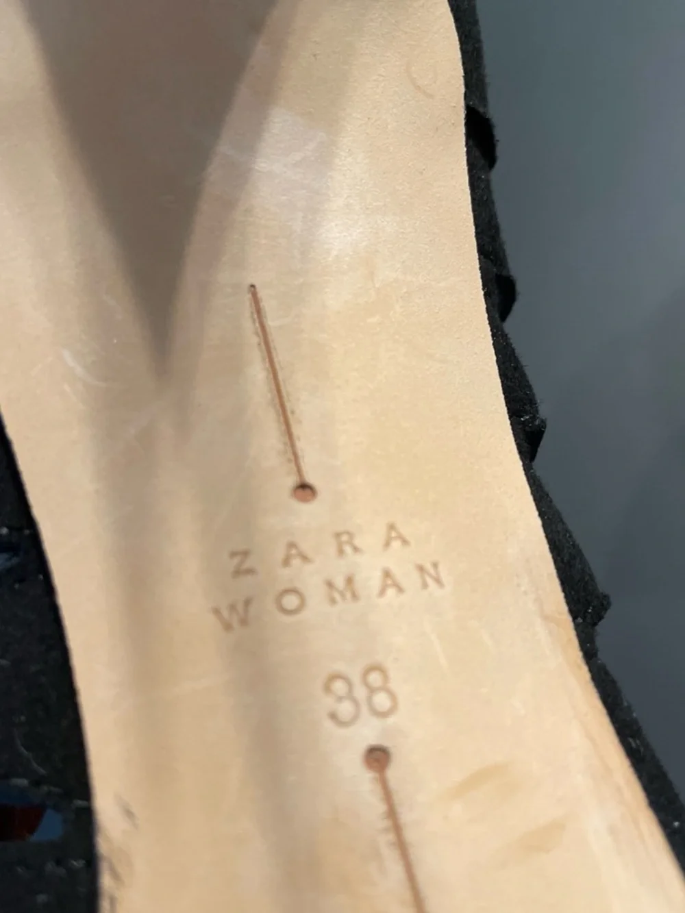 Zara Woman CutOuts Stilettos Sz 7.5 Black Faux Suede Sleek Baddie Coquette Girl